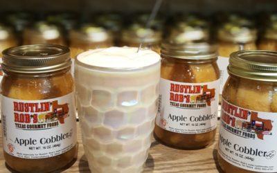 Milkshakes with Rustlin’ Rob’s Apple Cobbler in a jar