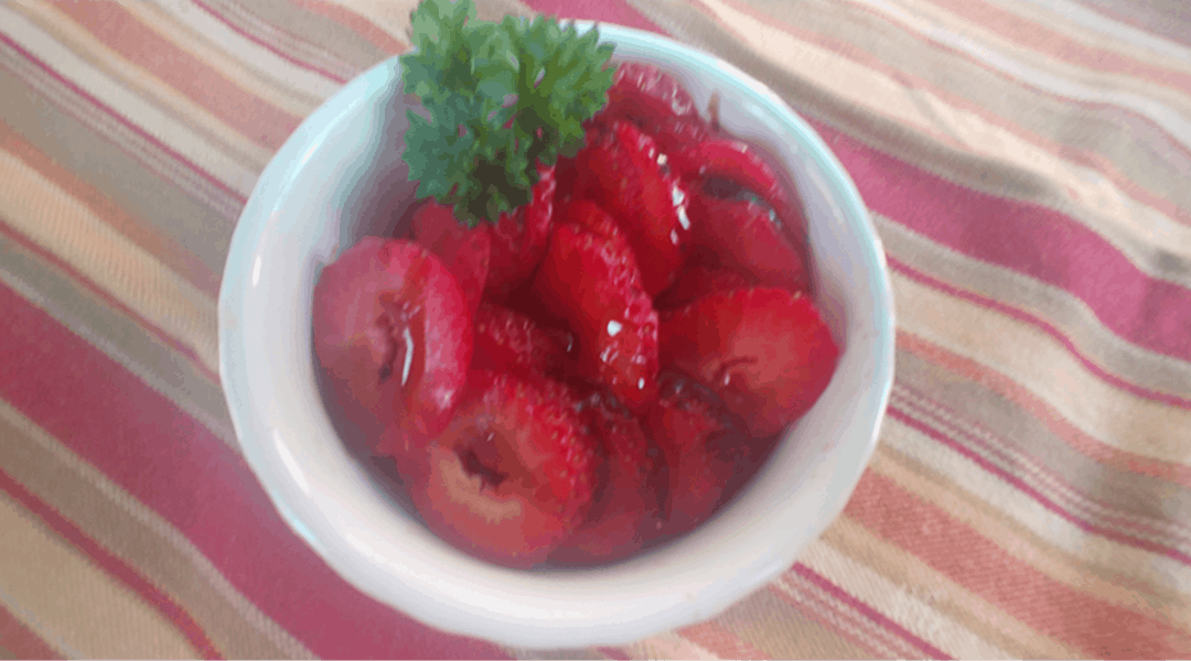 Balsamic Drizzled Strawberries 1080x600